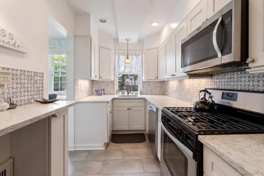 102 S Village Avenue #2B, Rockville Centre, NY 11570 - Image #3