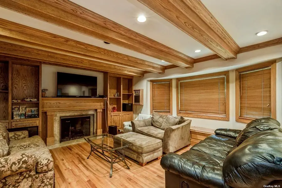 2 Godfrey Lane, Huntington, NY 11743 - Image #3