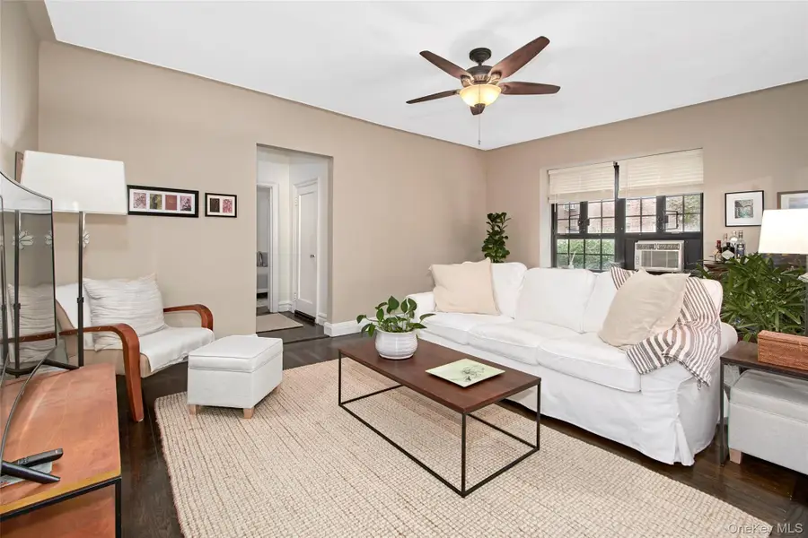 45 W Pondfield Road #1F, Bronxville, NY 10708 - Image #3