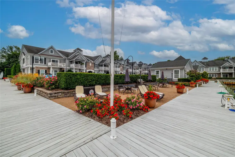 36 Nicole Court, Copiague, NY 11726 - Image #2