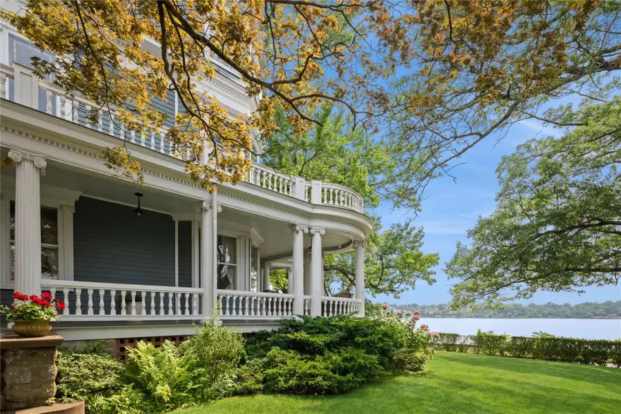 28 Shore Road, Douglaston, NY 11363 - Image #3