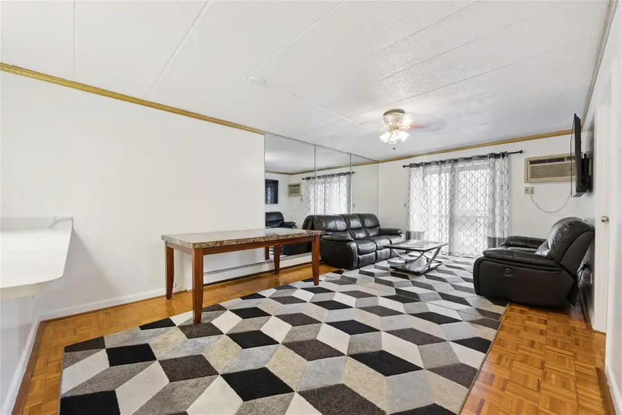 75-22 Parsons Boulevard #D2, Fresh Meadows, NY 11366 - Image #3