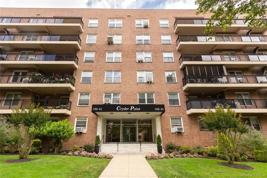 162-41 Powells Cove Boulevard #4K, Beechhurst, NY 11357 - Image #2