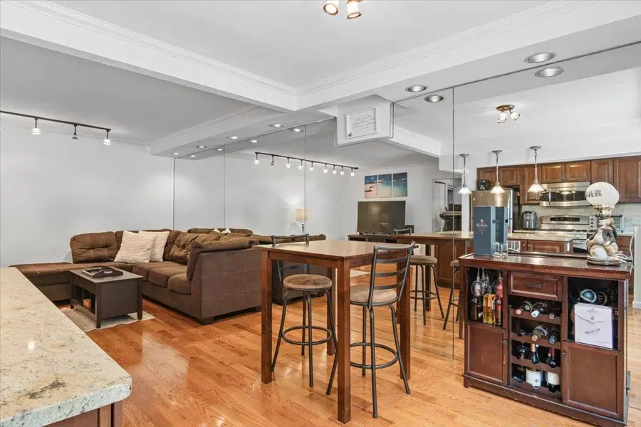 81 Edwards Street #T, Roslyn Heights, NY 11577 - Image #2