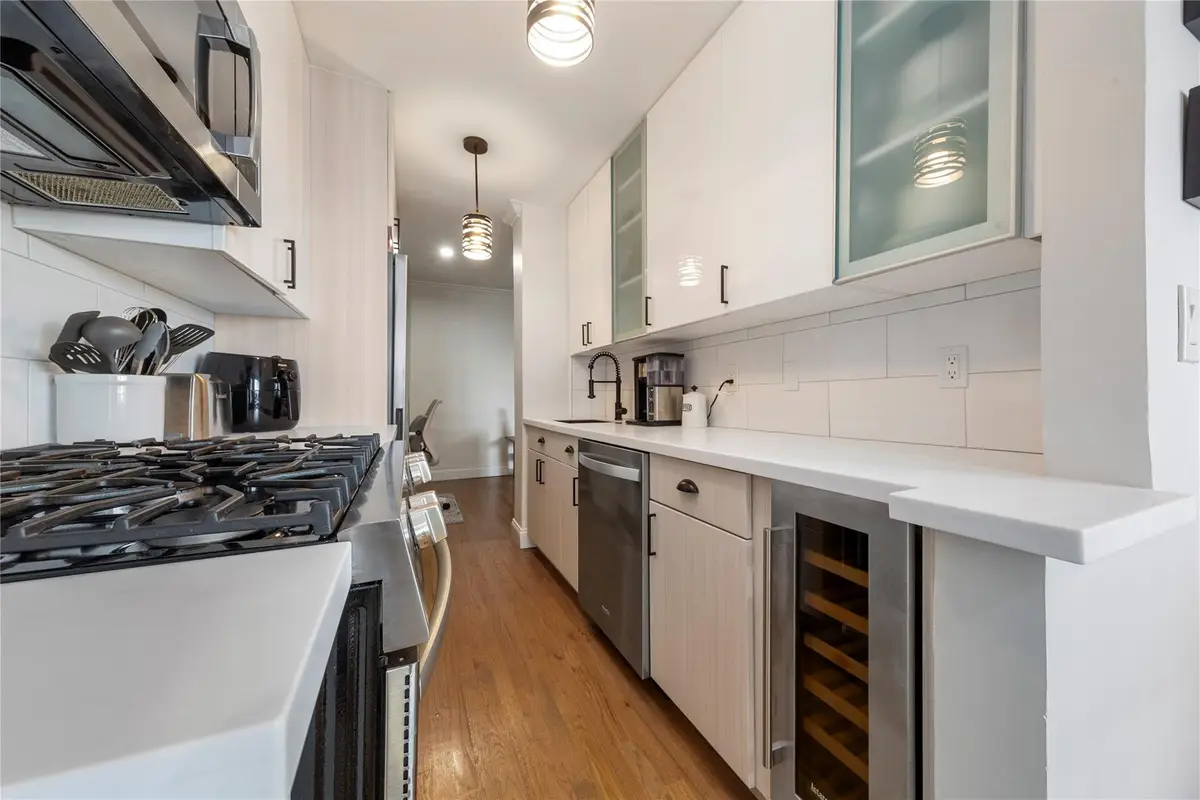 6 Birchwood Court #4C, Mineola, NY 11501 - Image #1