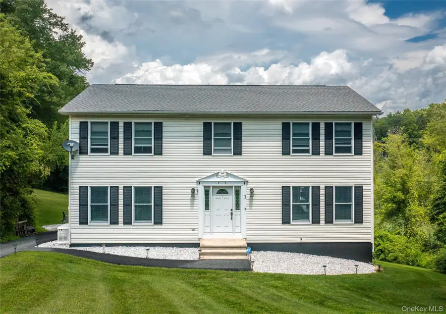 7 Glen Court, Pawling, NY 12564 - Image #2