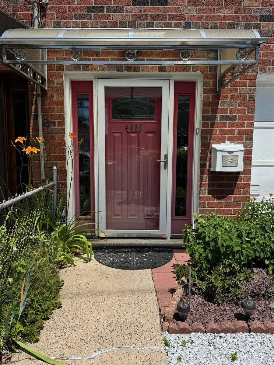 4406 Murdock Avenue, Bronx, NY 10466 - Image #2