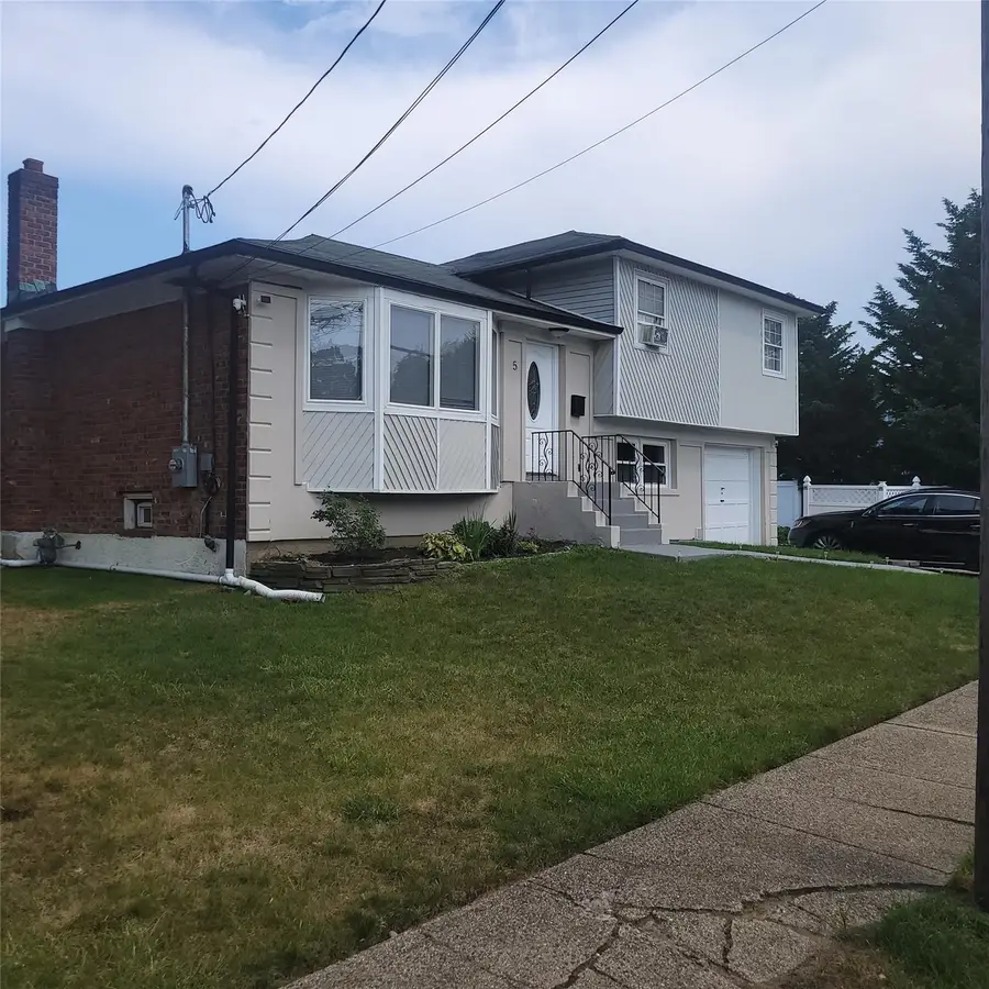 5 Sportsmans Avenue, Freeport, NY 11520 - Image #3