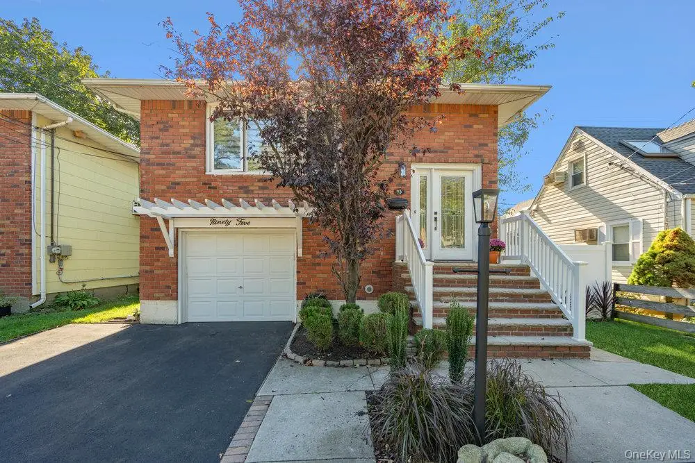 95 Foster Avenue, Valley Stream, NY 11580 - Image #1