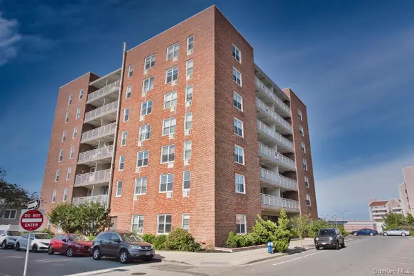 855 E. Broadway #2D1, Long Beach, NY 11561