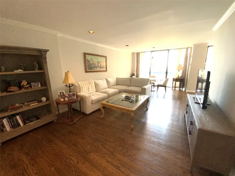 27110 Grand Central Parkway #33A, Queens, NY 11005 - Image #3