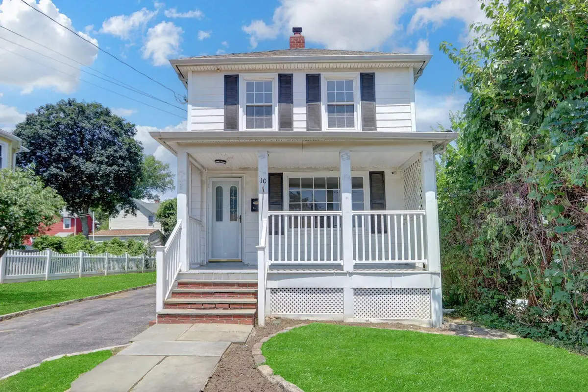 10 Valentine Street, Glen Cove, NY 11542 - Image #1