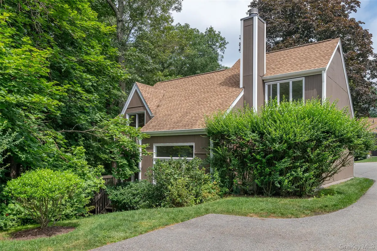 5 Grove Mews, Chappaqua, NY 10514 - #1