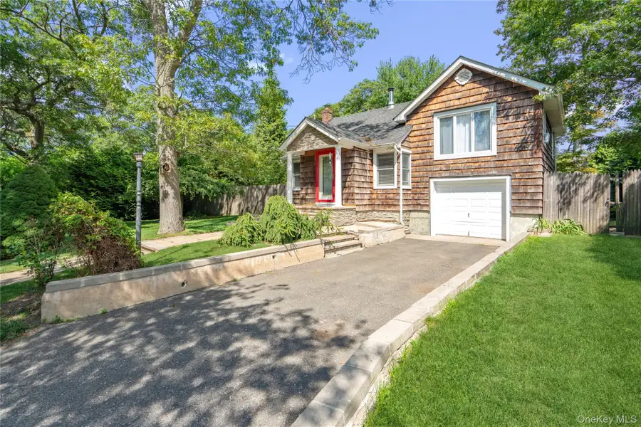 17 Tulip Road, Rocky Point, NY 11778 - Image #2