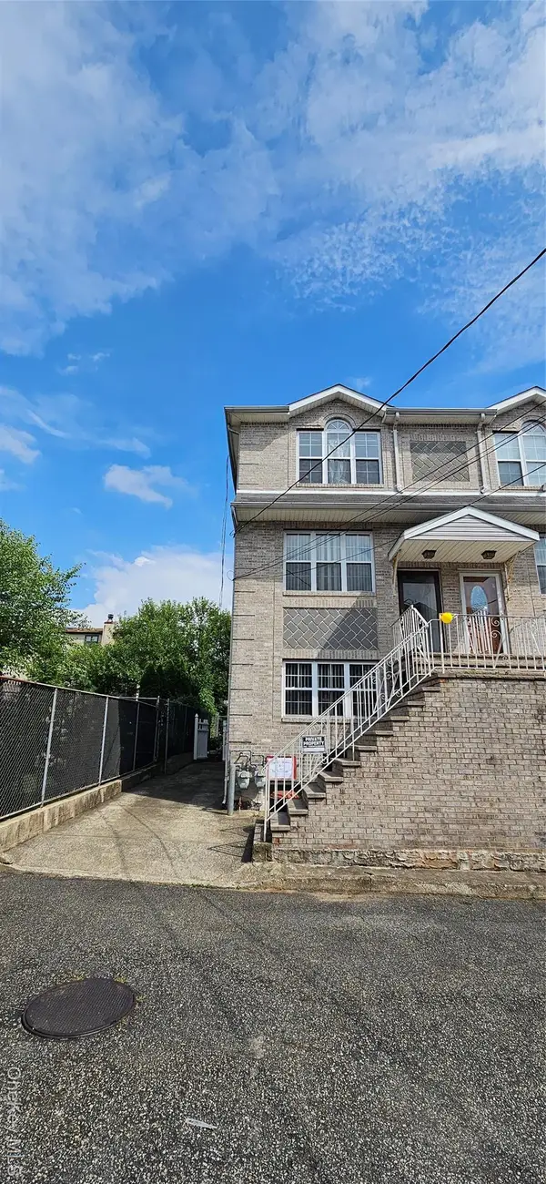 29 Marisa Court, Staten Island, NY 10314
