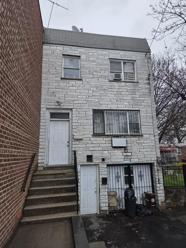 1073 E 233rd Street, Bronx, NY 10466
