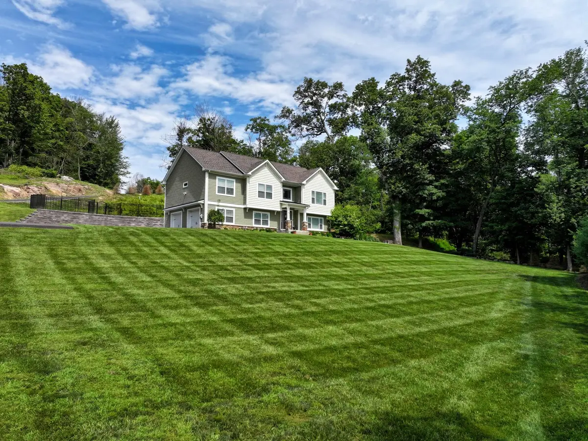 195 Pleasant Hill Road, New Windsor, NY 12553 - Image #1