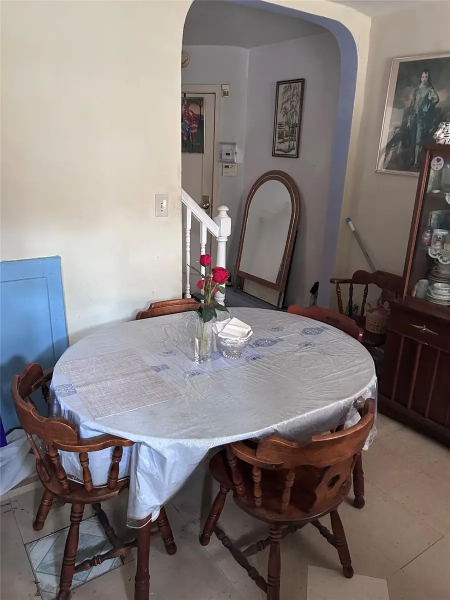 10211 187th Street, Hollis, NY 11423 - Image #2