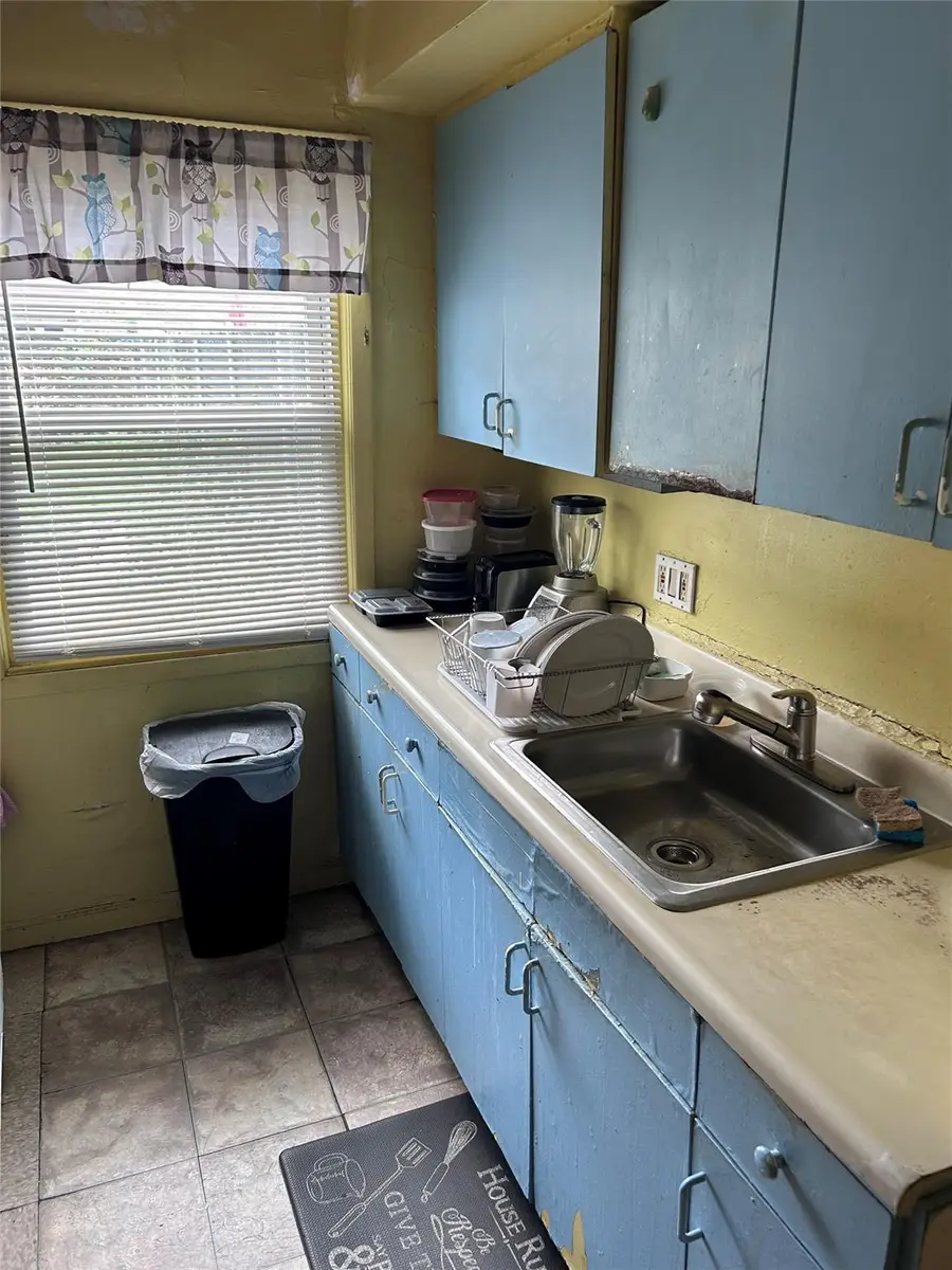 10211 187th Street, Hollis, NY 11423 - Image #3