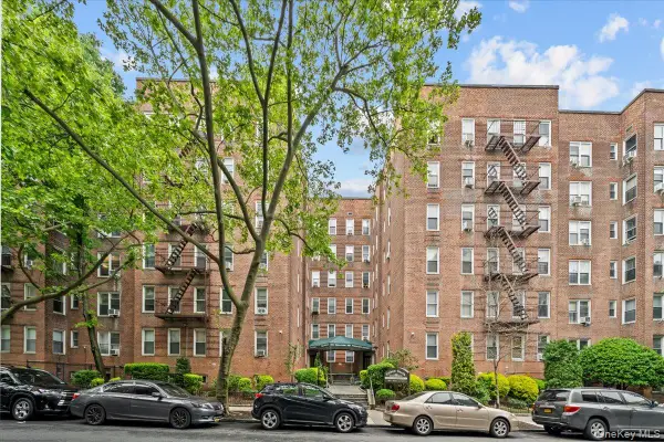 2107 Wallace Avenue #4G, Bronx, NY 10462