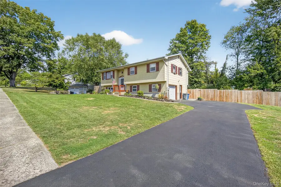 205 Oriole Drive, Montgomery, NY 12549 - Image #2