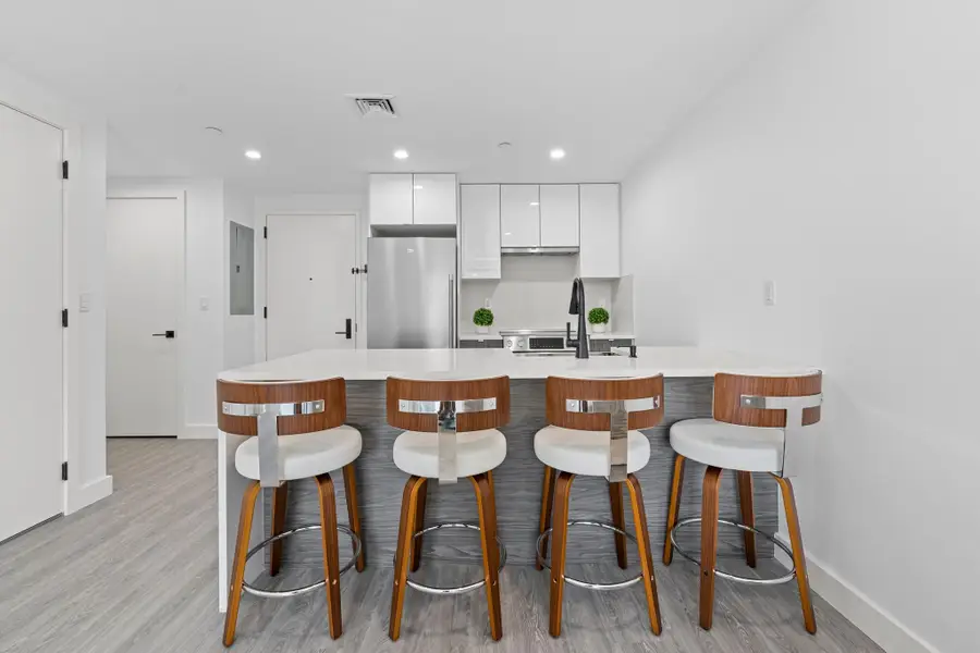 46-40 Vernon Boulevard #2A, Long Island City, NY 11101 - Image #3