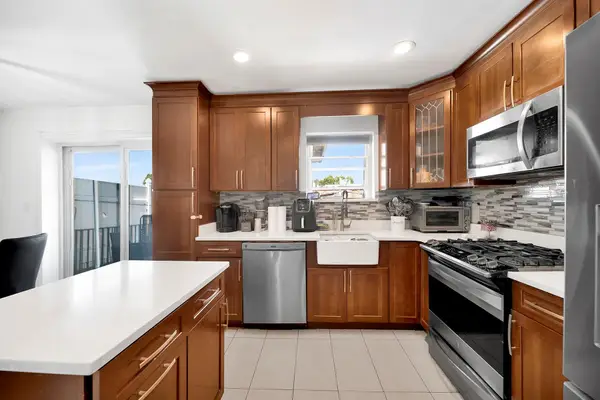 946 Balcom Avenue, Bronx, NY 10465