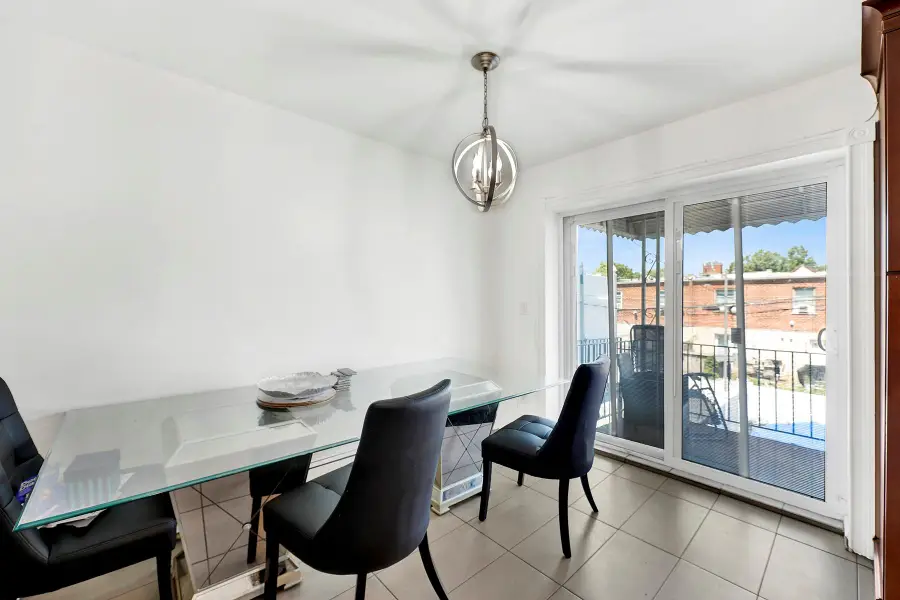 946 Balcom Avenue, Bronx, NY 10465 - Image #3