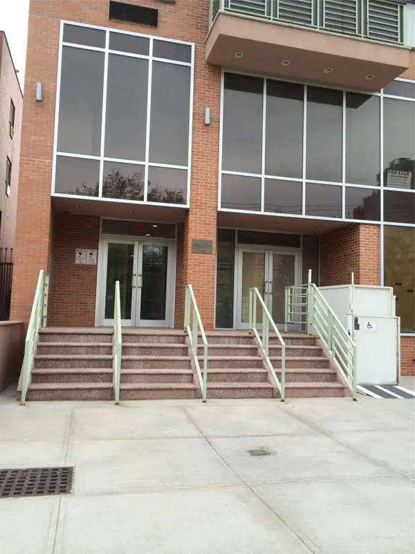 3138 137th Street #9B, Flushing, NY 11354