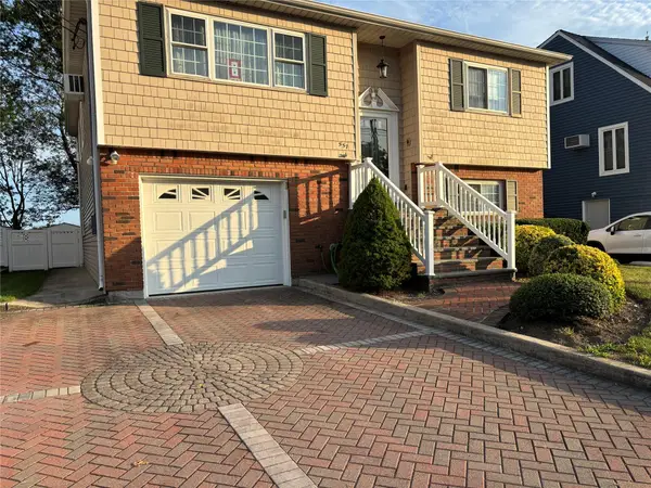 557 Southside Avenue, Freeport, NY 11520