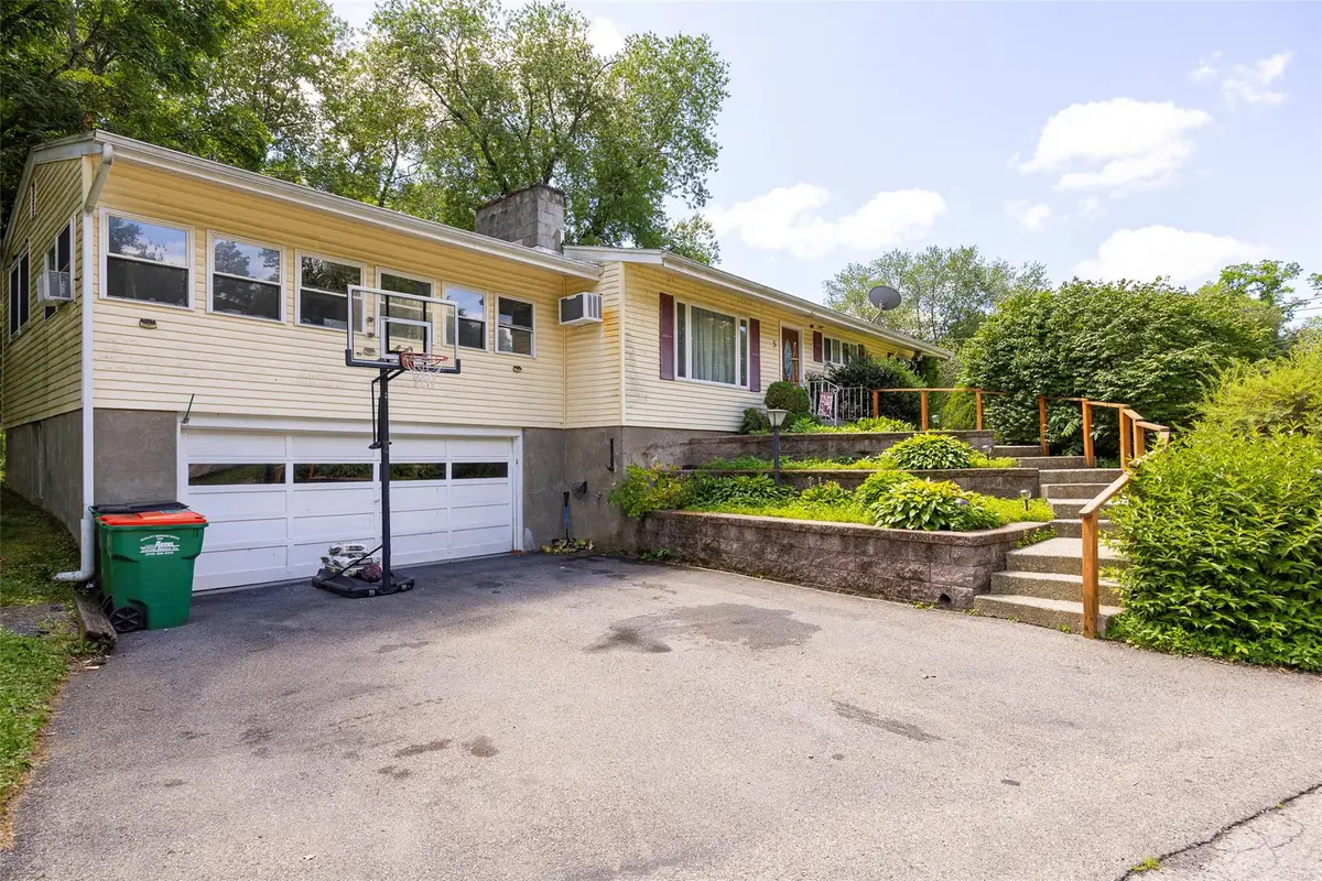 5 Norah Lane, Hyde Park, NY 12538 - Image #1