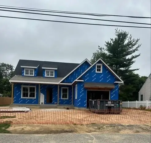 6 Girard Avenue, Bay Shore, NY 11706