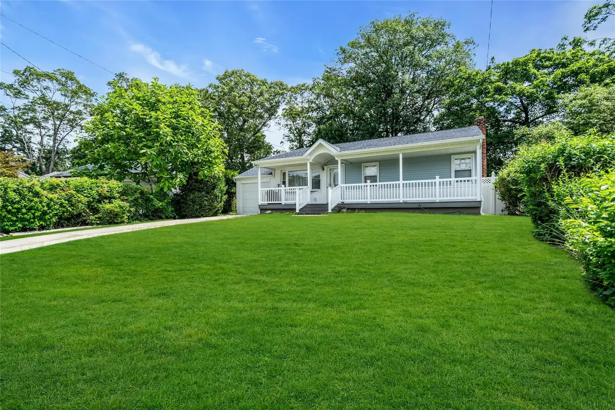 22 Robert Drive, Huntington, NY 11743 - Image #1