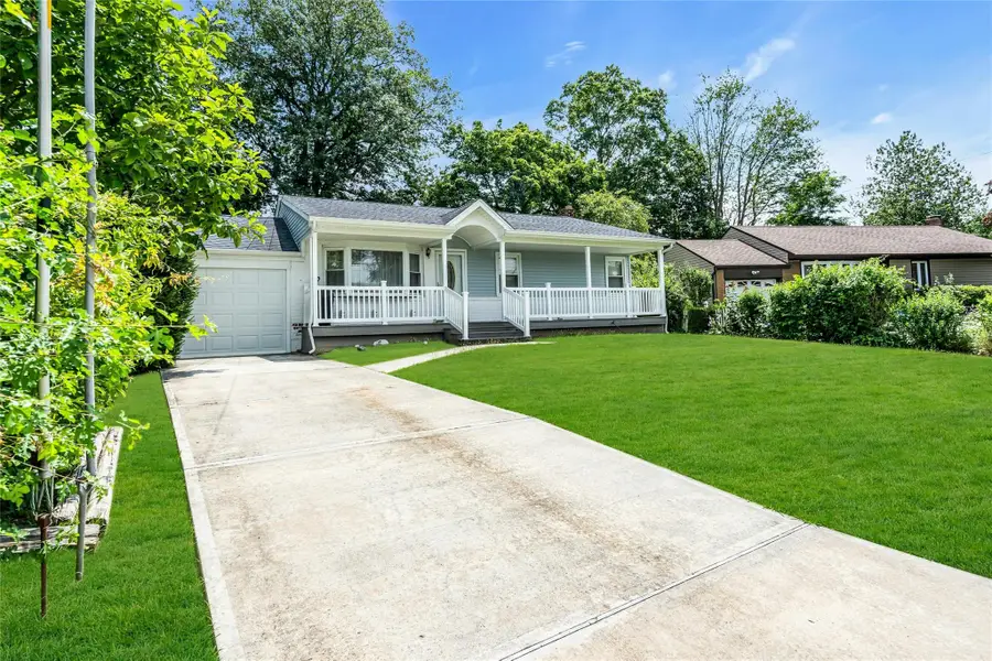 22 Robert Drive, Huntington, NY 11743 - Image #3