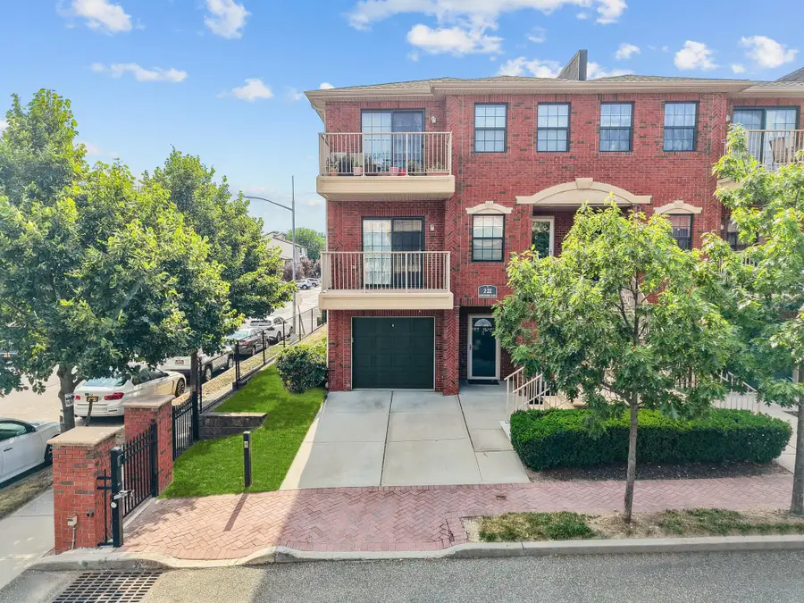 Apt A 2-22 Constitution Place #167, College Point, NY 11356 - Image #3