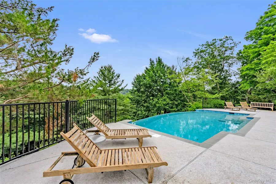 94 Cliff Road, Tuxedo Park, NY 10987 - Image #2