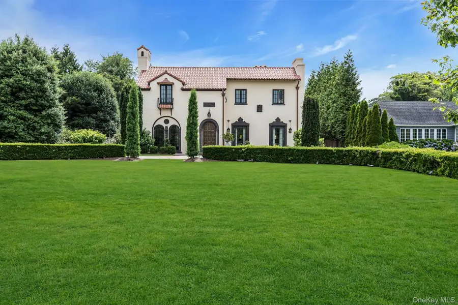 259 Lakeview Avenue W, Brightwaters, NY 11718 - Image #3