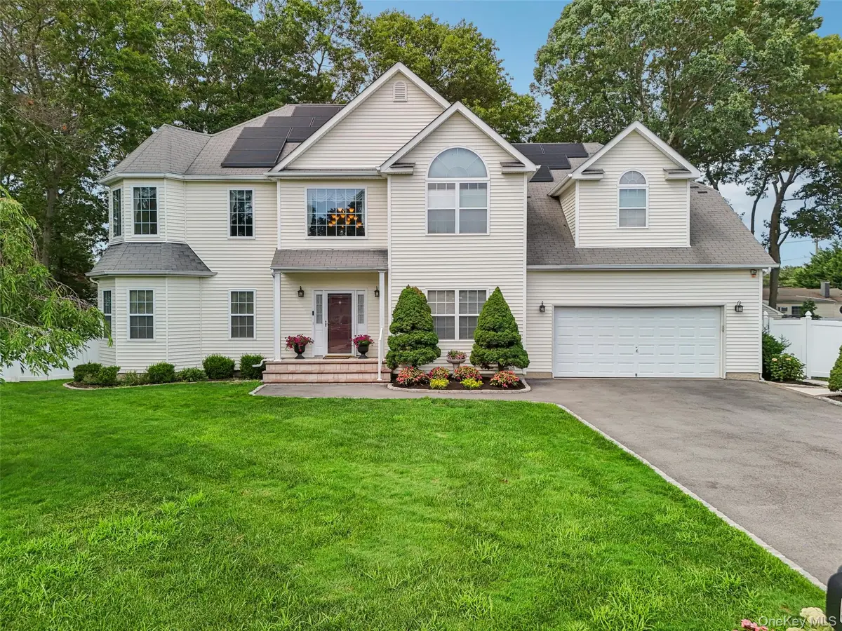 51 Justin Circle, Port Jefferson Station, NY 11776 - Image #1
