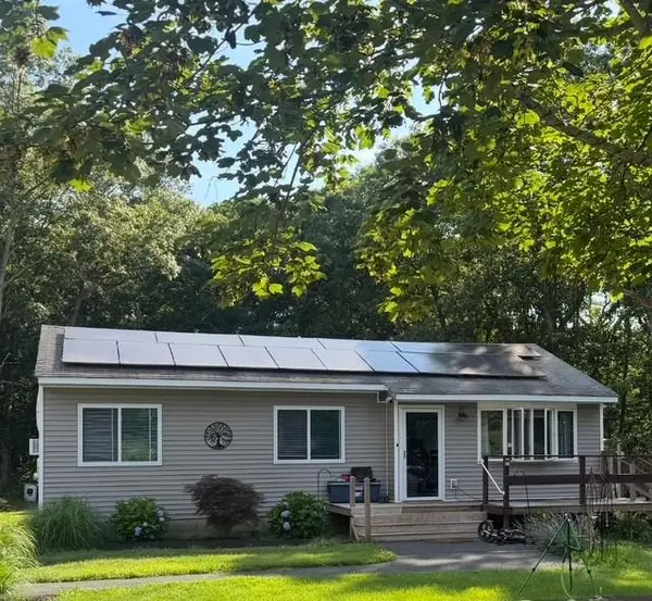 323 Doctors Path, Riverhead, NY 11901