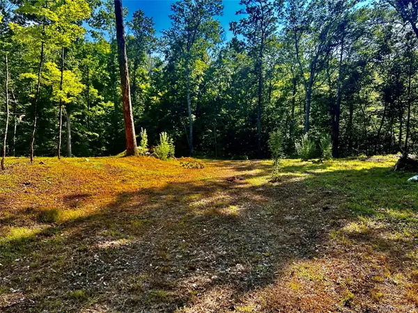 80 Forever Ivy Lane, Hyde Park, NY 12538