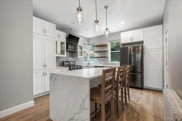 525 E 235th Street, Bronx, NY 10470