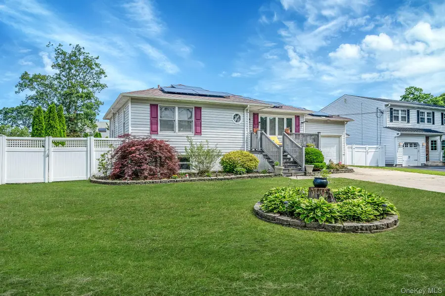 43 Ranch Drive, Shirley, NY 11967 - Image #3