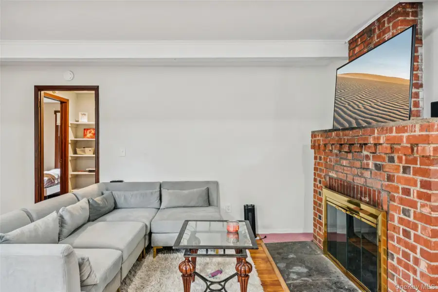 4 Poplar Avenue, Stony Brook, NY 11790 - Image #2