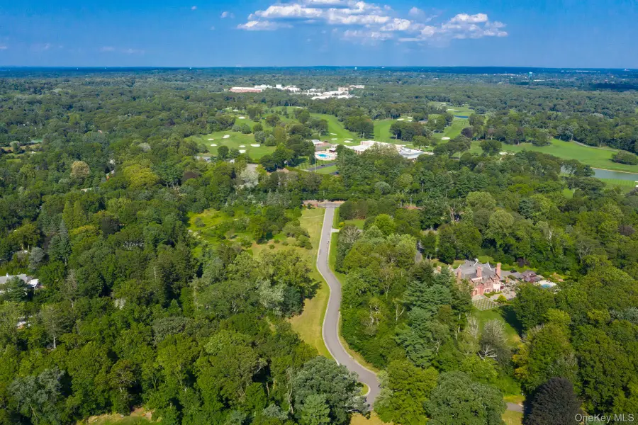 Maple Crest Drive, Old Westbury, NY 11568 - Image #3