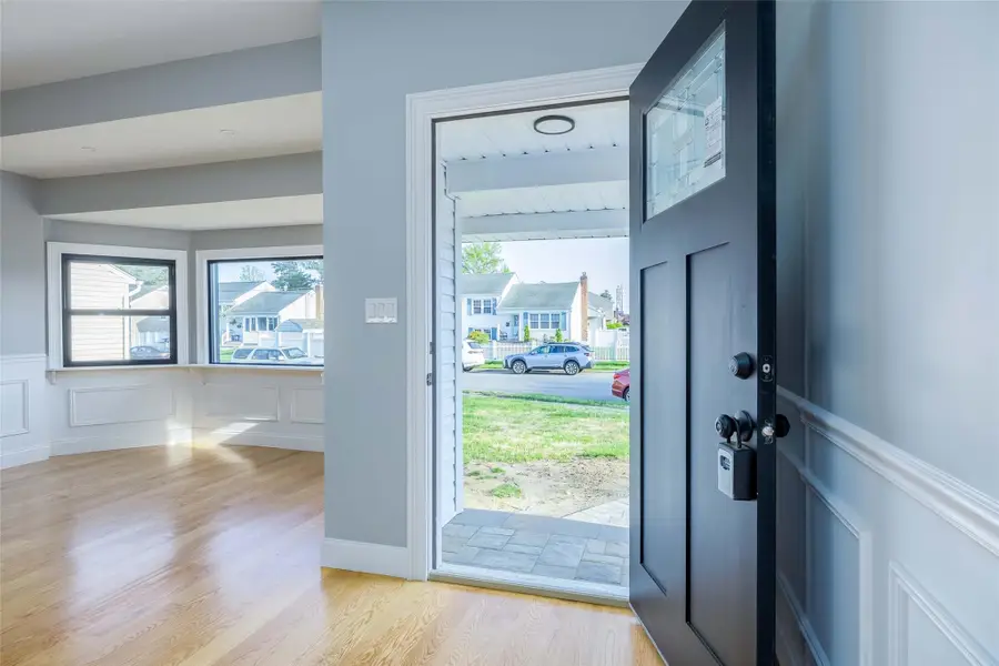 38 Bradford Lane, Bethpage, NY 11714 - Image #3