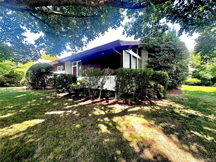 100 Woodford Road, Scarsdale, NY 10583 - Image #3