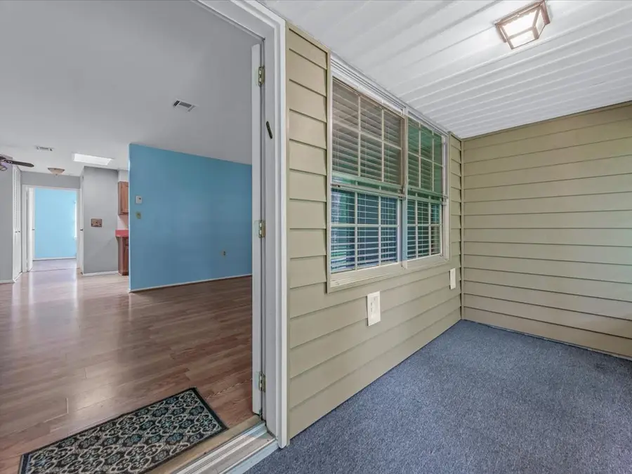 195 E Newcastle Court, Ridge, NY 11961 - Image #3