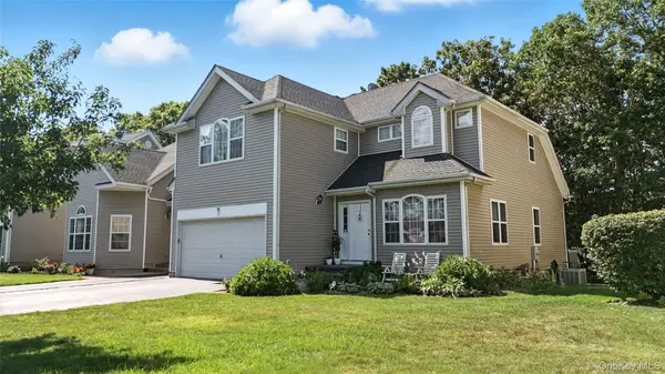 33 Sunflower Ridge Road, South Setauket, NY 11720