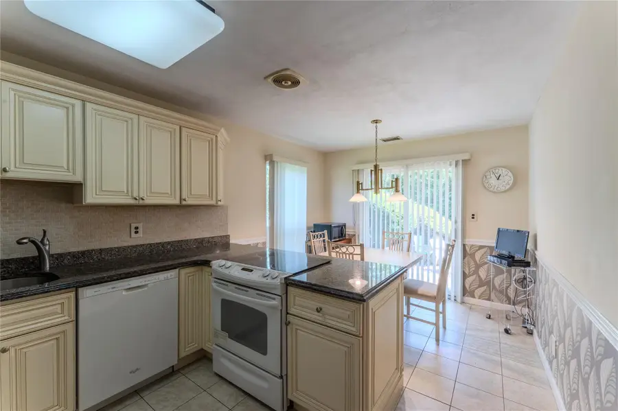 100 Baker Court #128, Island Park, NY 11558 - Image #3