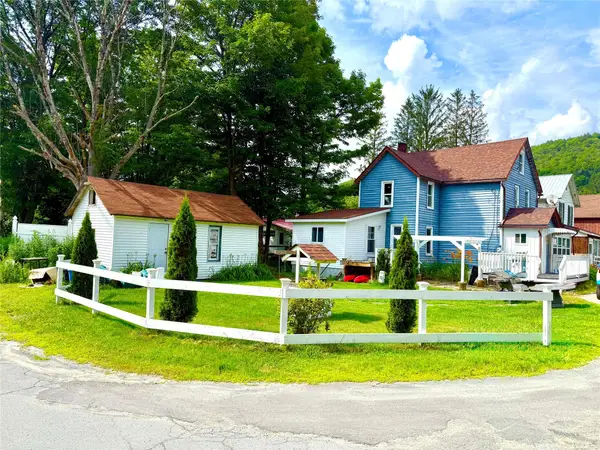 61 Cottage Street, Roscoe, NY 12776